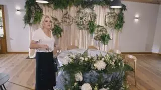 "Ach, ten ślub!": dekoracja stołu weselnego utrzymana w leśnym klimacie