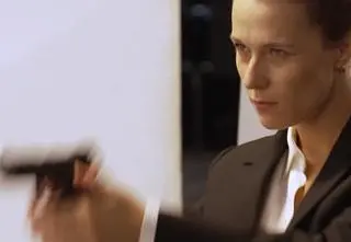 "Przesmyk". Serial o tajemnicach, miłości i cenie, jaką płacą szpiedzy