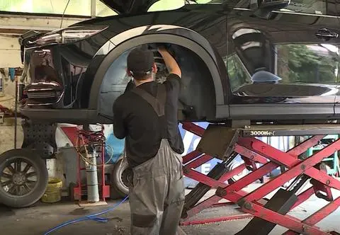 Producenci samochodów robią na złość mechanikom?