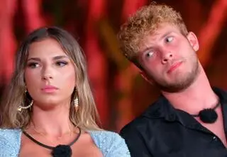 Karol z "HP 9" wyjawił prawdę o relacji z Karoliną. Szokujące słowa?! [TYLKO U NAS]