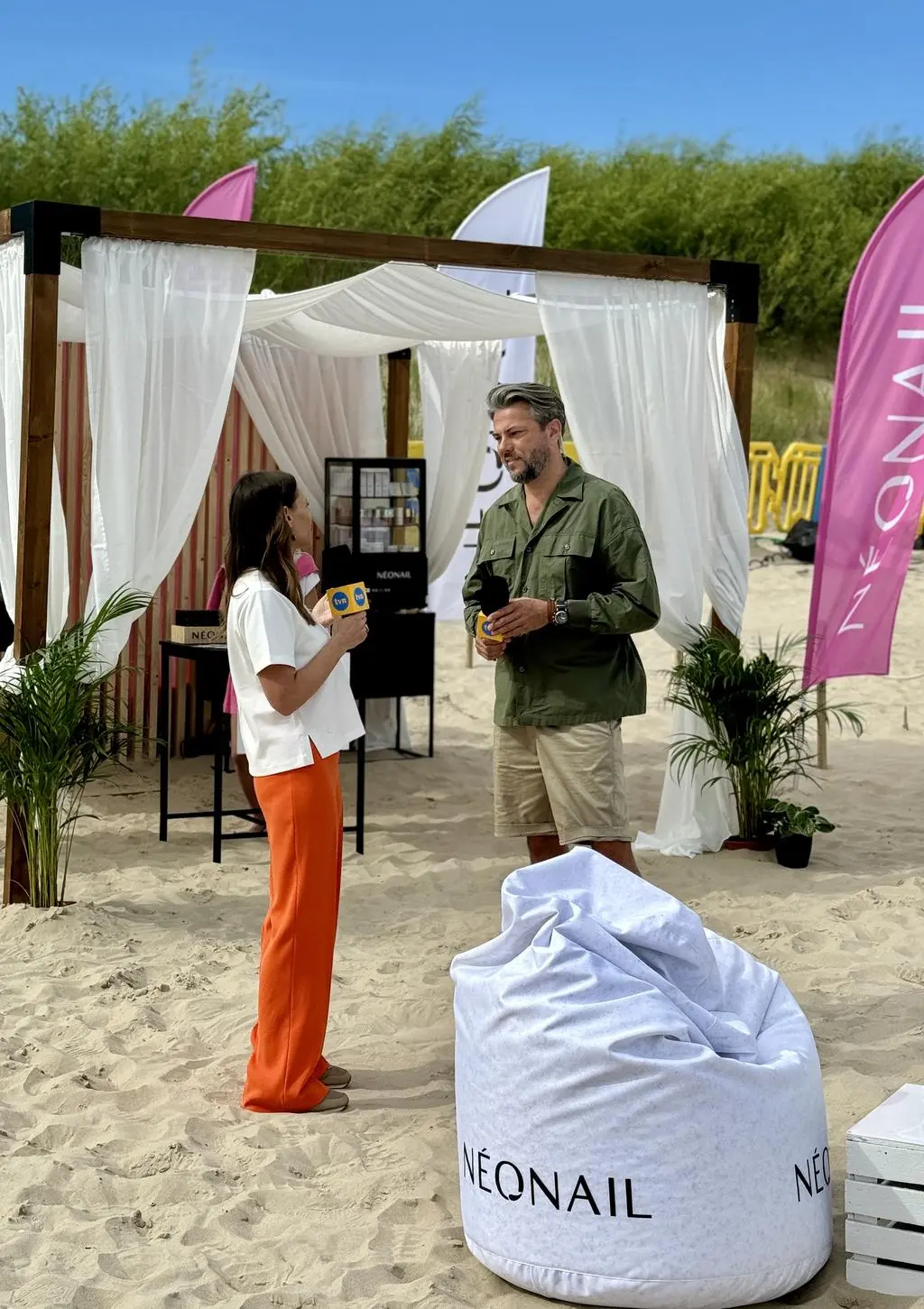 Projekt Plaża - Świnoujście: Olivier Janiak z gościnią