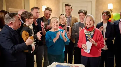 "Na Wspólnej" odc. 4000. Maria Zięba dostała wymarzony prezent – rusza walczyć o życie siostry! [STRESZCZENIE]