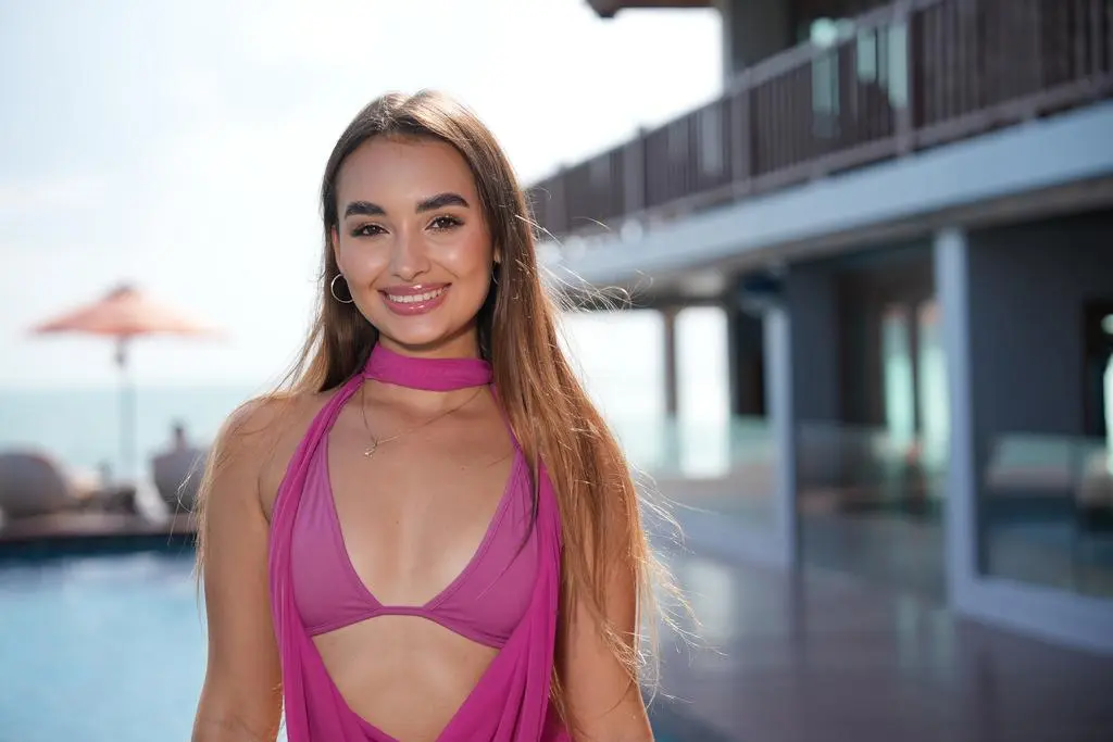 Hotel Paradise 12. Zuzanna Małaj
