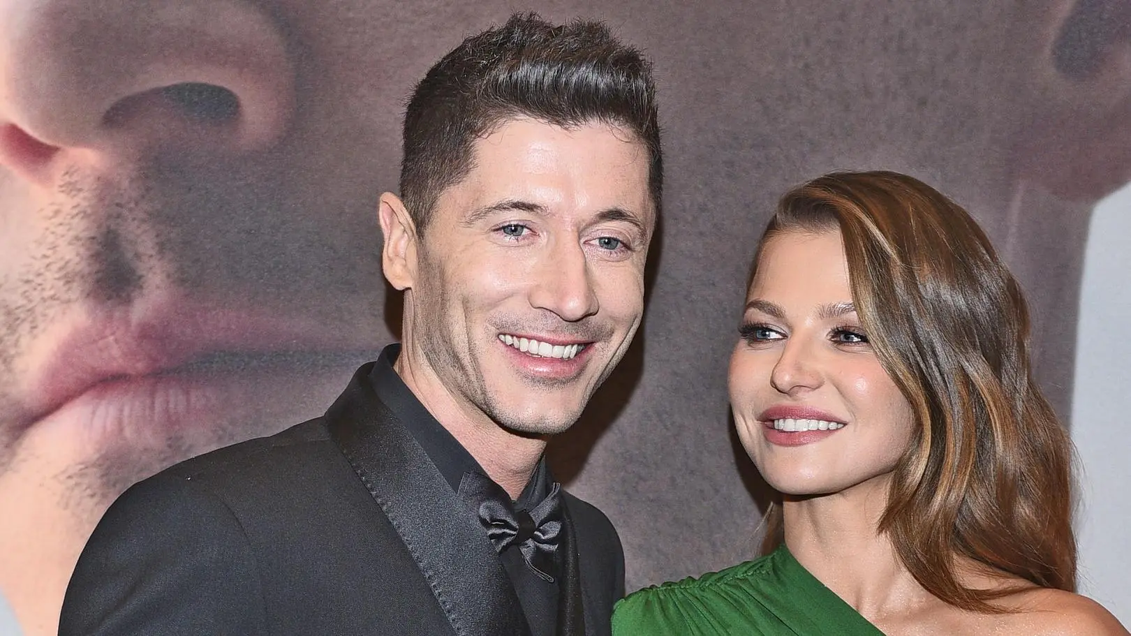 Anna i Robert Lewandowscy świętują 13. rocznicę ślubu. Ich początki nie były kolorowe. "Wydawało mi się, iż Robert nie jest dla mnie"