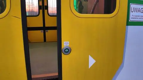 17-latek przytrzaśnięty przez drzwi wagonu walczy o życie. Pośpiech kontra bezpieczeństwo?