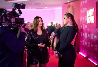 "Lady Love". Szyc, Trojan i Szymańczyk o piosenkach z lat 80. Jakie utwory opisują ich postaci?