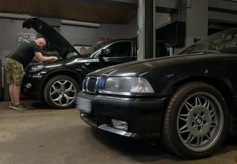 Jeździć, obserwować. Choinka w BMW, szarpanie w Audi i blacharka w Mitsubishi