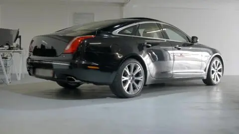 Jaguar XJ z 2012 roku