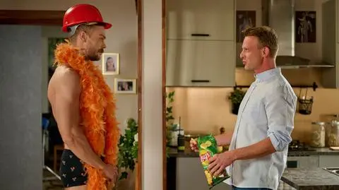 "Na Wspólnej" w odc. 3942: Wizyta męskiej prostytutki, bankructwo i wyprowadzka?!