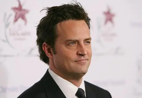 Lekarz Matthew Perry'ego chce przyznać się do winy! Nowe fakty w sprawie śmierci aktora
