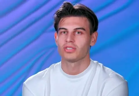 "Hotel Paradise 10". Adrian Pęter zdradził, co wydarzy się w następnych odcinkach. Powiedział za dużo?
