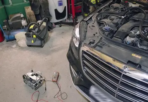 Jeździć, obserwować. Skrzynia w Audi, drzwi w Volvo, pompa w BMW i napięcie w Mercedesie