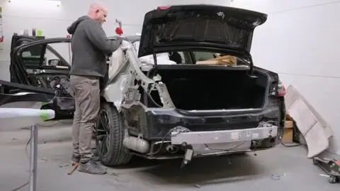 BMW w wersji 7 w warsztacie w podwarszawskich Jawczycach
