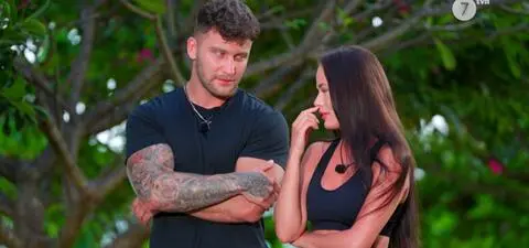Literacka katastrofa w "Hotelu Paradise 12"?! Trudno uwierzyć, że te odpowiedzi padły: "Mój ojczym będzie płakał" [PRZED EMISJĄ W TV]