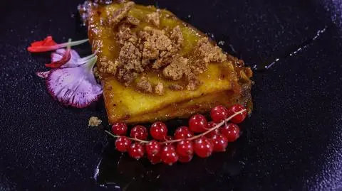 Crêpes Suzette z pomarańczową kruszonką i lodami cytrynowo-marakujowymi z nutą kokosa na bazie białej czekolady