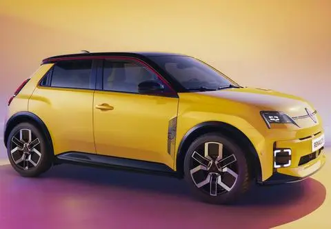 Elektryczne Renault 5 z tytułem Car Of The Year 2025