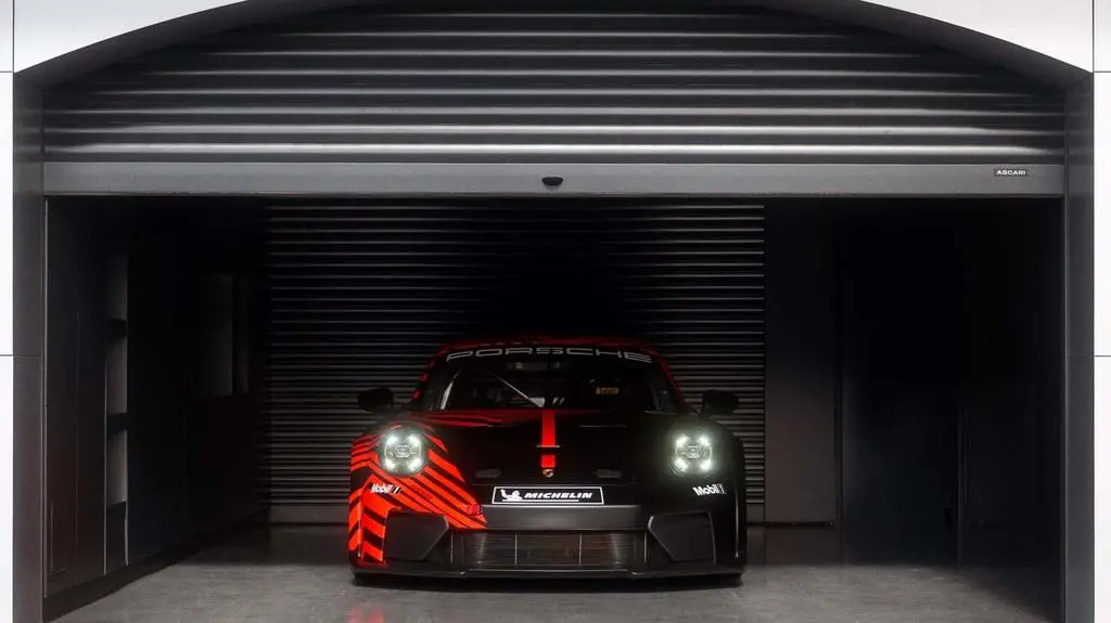 2027-porsche-911-gt4-r (4)