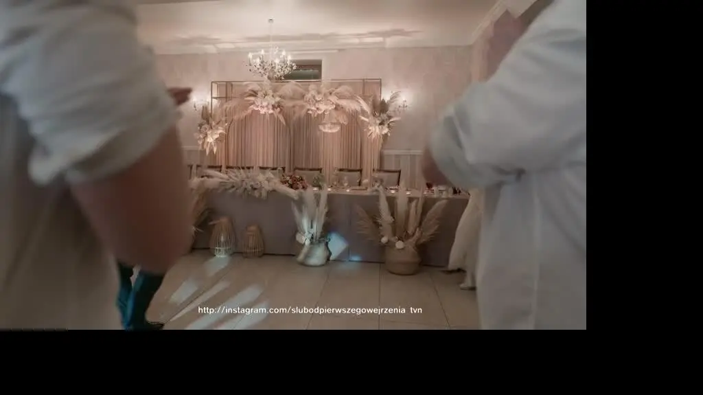 Na tym weselu zawrzało! Zobacz pierwszy pocałunek Joanny i Kamila! 