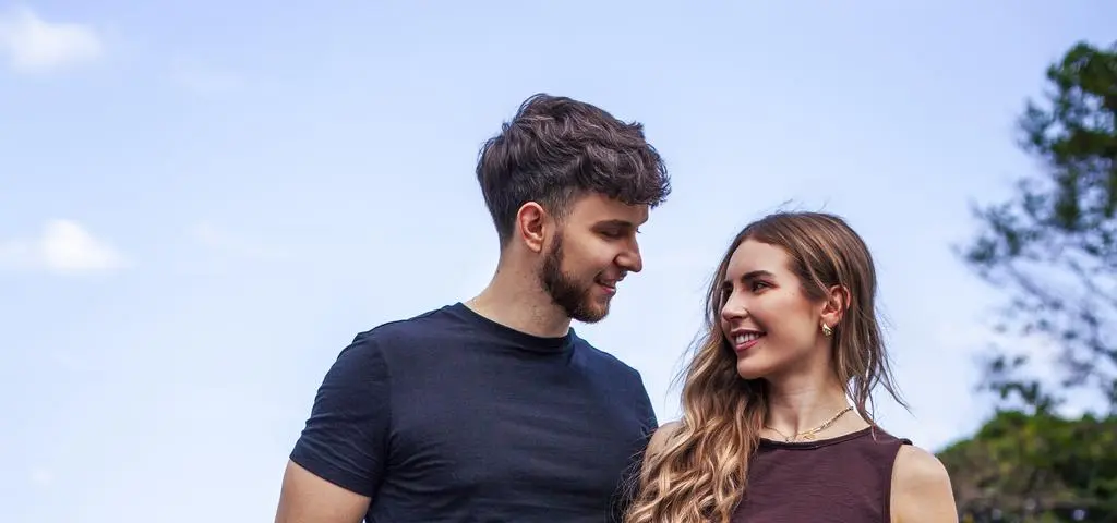 Dominika i Kuba z "Hotelu Paradise" ujawniają kulisy swojej pierwszej randki. "Przelecieliśmy 9 tysięcy kilometrów, żeby się poznać" [TYLKO U NAS]