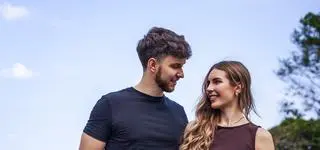 Dominika i Kuba z "Hotelu Paradise" ujawniają kulisy swojej pierwszej randki. "Przelecieliśmy 9 tysięcy kilometrów, żeby się poznać" [TYLKO U NAS]