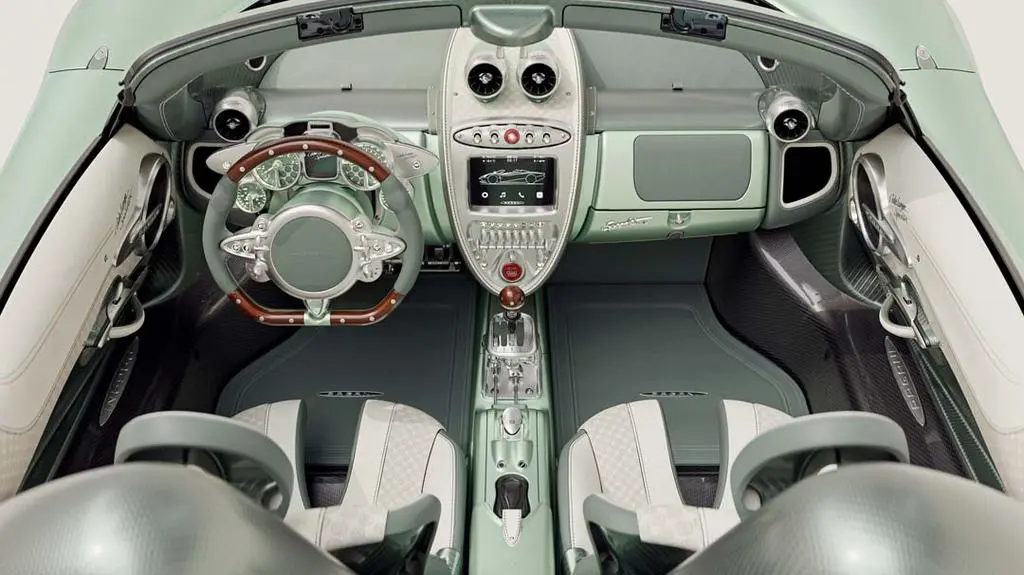 Pagani-Huayra-Codalunga-Speedster_int5_sRGB