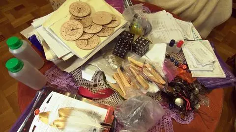 Chciała dostać talizmany. Straciła 14 tys. złotych