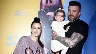 Maja Hyży z partnerem Konradem Kozakiem i dziećmi