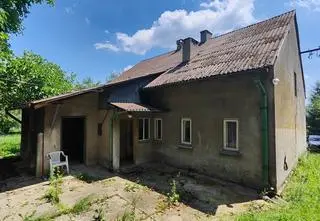 "Zróbmy sobie dom". Poznaj dom w Brzezince pod Krakowem. Właściciel zbudował go własnymi rękami