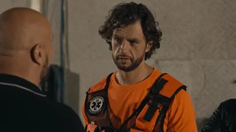 "Szpital św. Anny". Wojtek i ratownicy znajdą się w niebezpieczeństwie? "Nigdzie nie jedziecie" [PRZED EMISJĄ W TV]