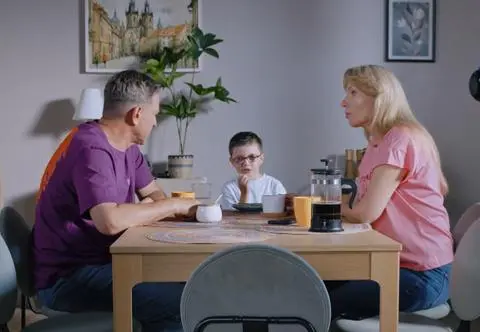 "Na Wspólnej" odc. 4110. Żanecie odejmuje mowę! Synek opowiada o podejrzanym przyjacielu! [PRZED EMISJĄ w TV]