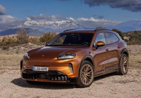Porsche rezygnuje z pogoni za 400 000 aut. Nowy szef tnie produkcję o połowę