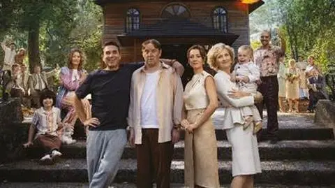 "Teściowie 3". Aktorzy o pracy z dziećmi i statystami. Czy każdy może zagrać w filmie? "Mam ogromny szacunek do statystów" [TYLKO U NAS]