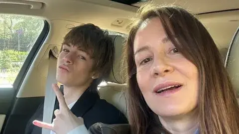 Maja Ostaszewska pokazała dorosłego syna. 18-letni Franciszek jest już po egzaminie dojrzałości!