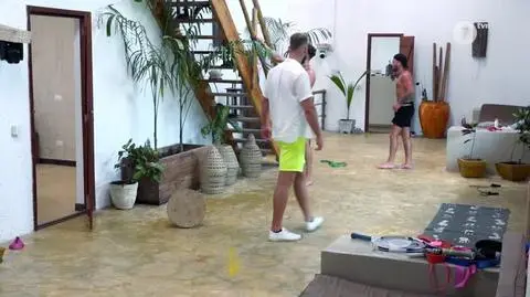 Hotel Paradise 4: Mati trenuje