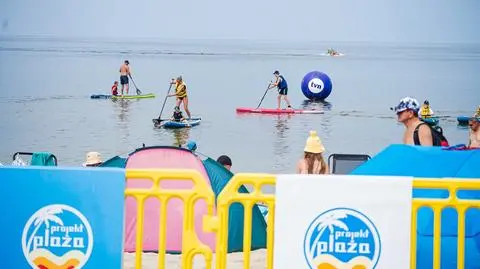 Projekt Plaża 2025 w Krynicy Morskiej. Sport, muzyka i kino letnie. Zobacz fotorelację