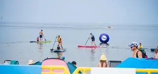 Projekt Plaża 2025 w Krynicy Morskiej. Sport, muzyka i kino letnie. Zobacz fotorelację