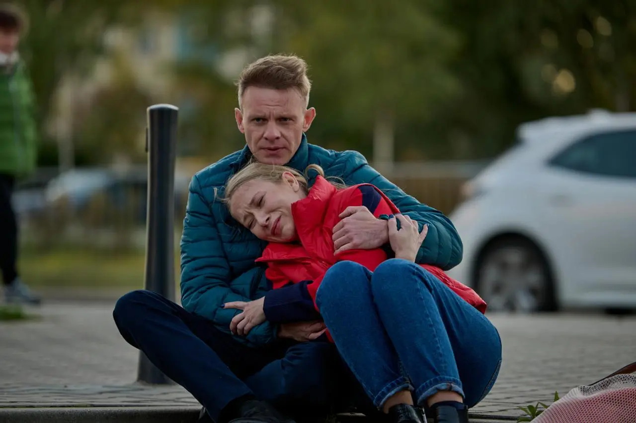 Jak się poznali Kamil Hoffer i Łucja Agier z "Na Wspólnej"? Przeczytaj  historię ich miłości - TVN