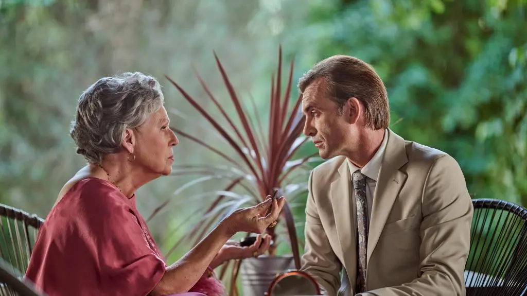 Kto gra matkę Mariusza z "Na Wspólnej"? Na pewno kojarzycie jej GŁOS!