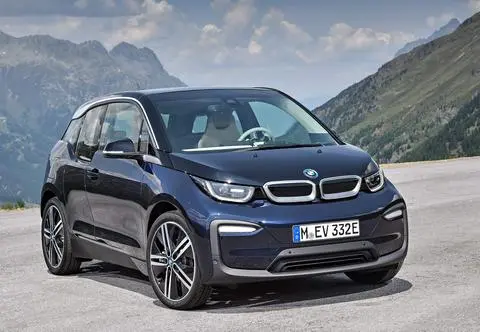 BMW: „Zakaz UE po 2035 to niebezpieczna pomyłka”. Szef marki apeluje o korektę kursu 