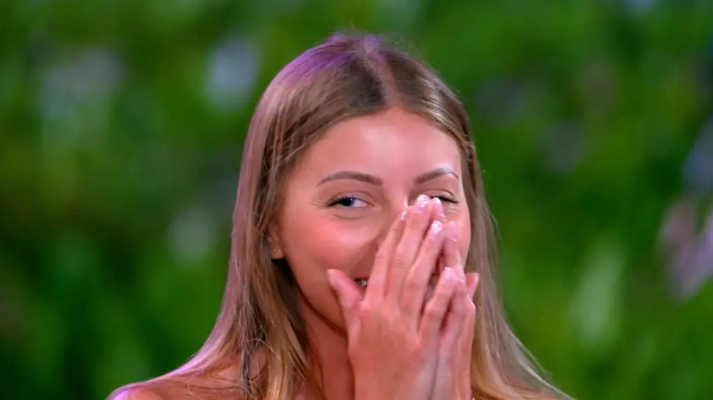 TVN7_PRORES_HOTEL_PARADISE_S09_ODC_24