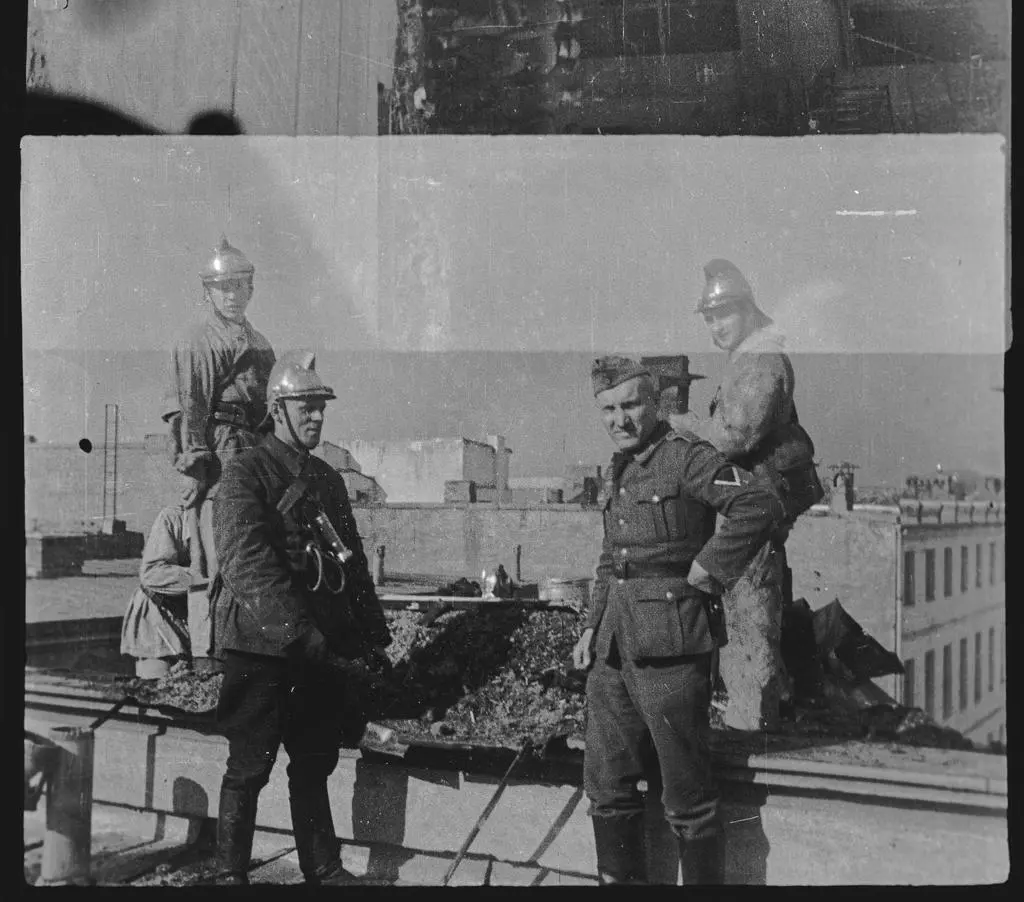 "33 zdjęcia z getta"