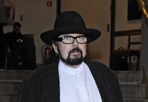 Niepokojący wpis Zbigniewa Hołdysa. "Proszę o wybaczenie". Fani martwią się o zdrowie muzyka