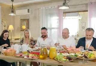 "Bitwa o gości", odc. 3. Znacząca cisza po nocy w hotelu. "Materac to najsilniejszy punkt tego pokoju" 