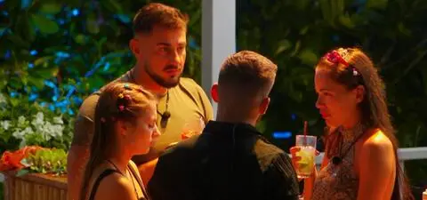 Jedna impreza, zero hamulców. Bartek rozpętał burzę w "Hotelu Paradise 12": "One są kur** ułomne"