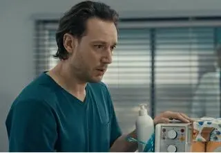 "Szpital św. Anny". Żona Wrońskiego trafiła do szpitala. Kardiochirurg wydał oświadczenie [STRESZCZENIE]