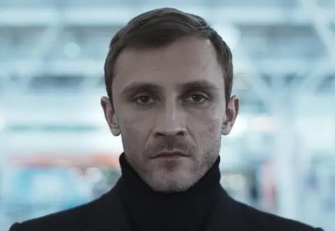 "Ślepnąc od świateł" - serial na podstawie bestsellerowej powieści Jakuba Żulczyka od 18 kwietnia w TVN Fabuła!