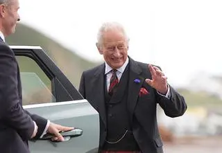 Nowe zajęcie króla Karola III zaskoczyło świat. Monarcha podbije... wybiegi dla zwierząt?