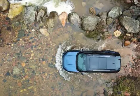 Dacia z hybrydowym napędem 4x4