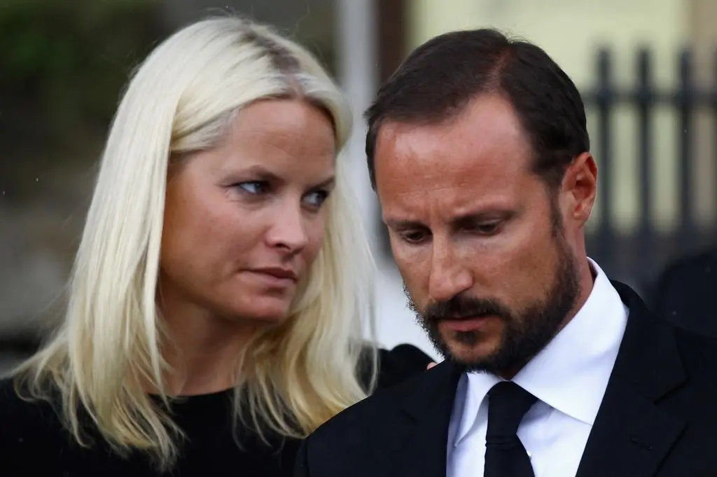 Księżna Mette-Marit i książę Haakon 