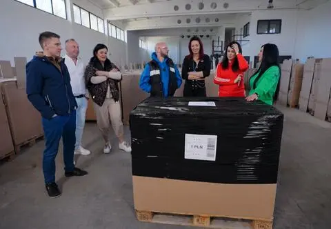 To będzie istny "Zakup w ciemno"! Paleta bez opisanej klasy i kategorii. Co się w niej kryje?